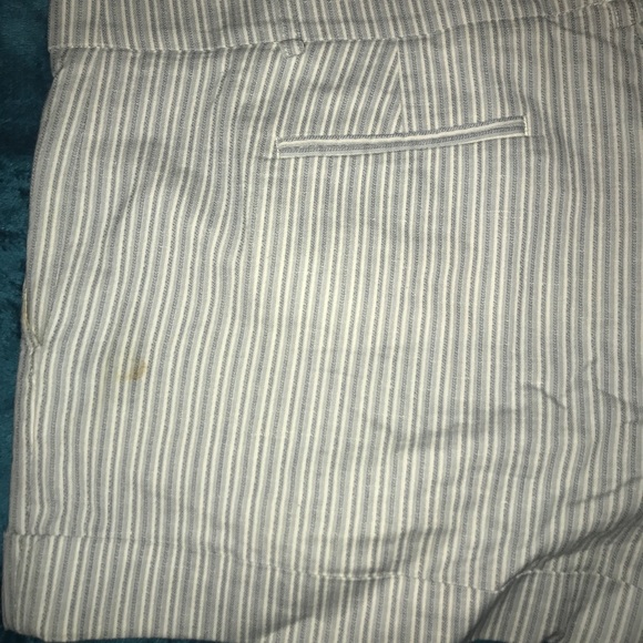 BCBG Pin striped shorts - Picture 5 of 7